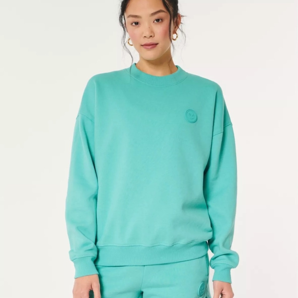 Gilly Hicks Aqua Pullover